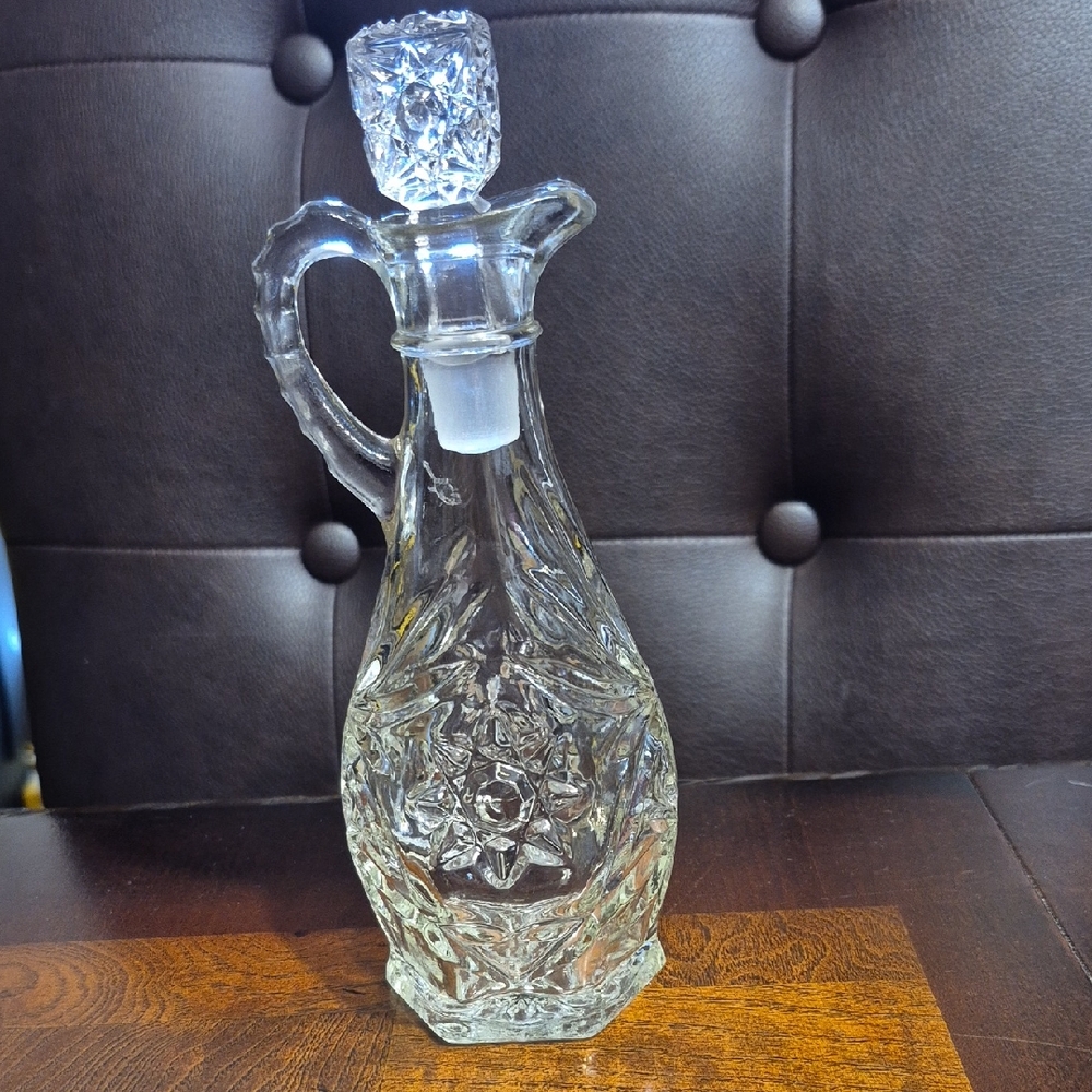 Anchor Hocking Vontage Crystal Glass  with Stopper.